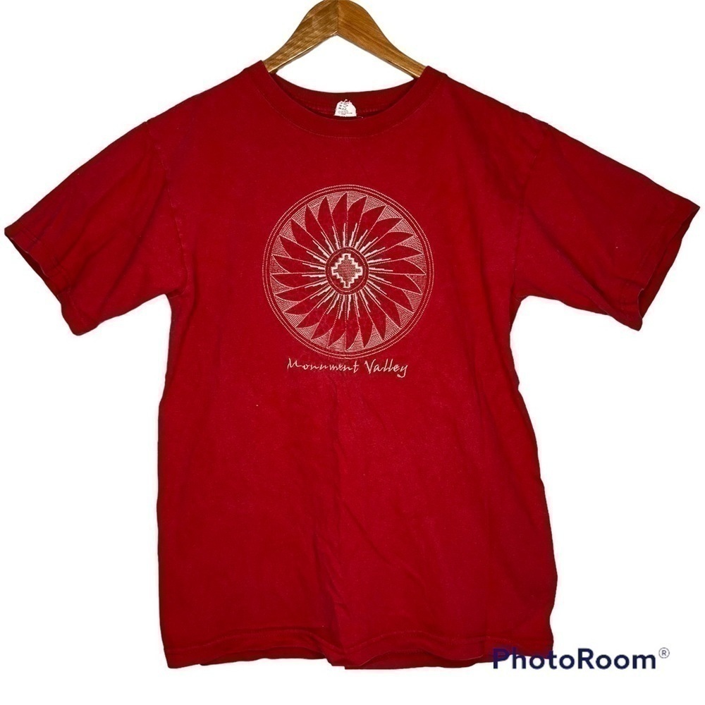 𝅺monument Valley T-shirt